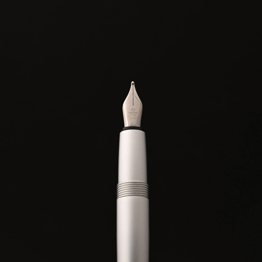 Pininfarina | Pf Go | Fountain pen | Titanio | Fine