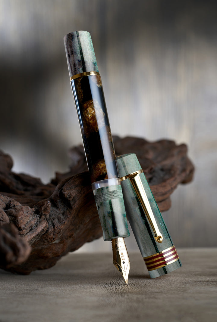 Delta Winter Stone Limited Edition GT Fountain Pen