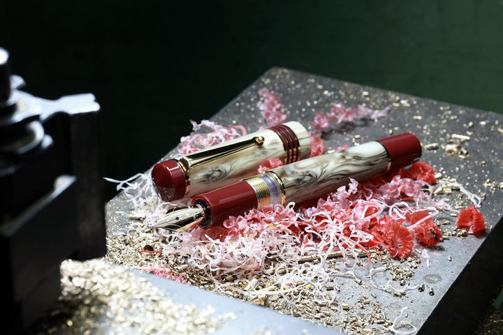 Delta Rouge Divine Limited Edition GT Fountain Pen
