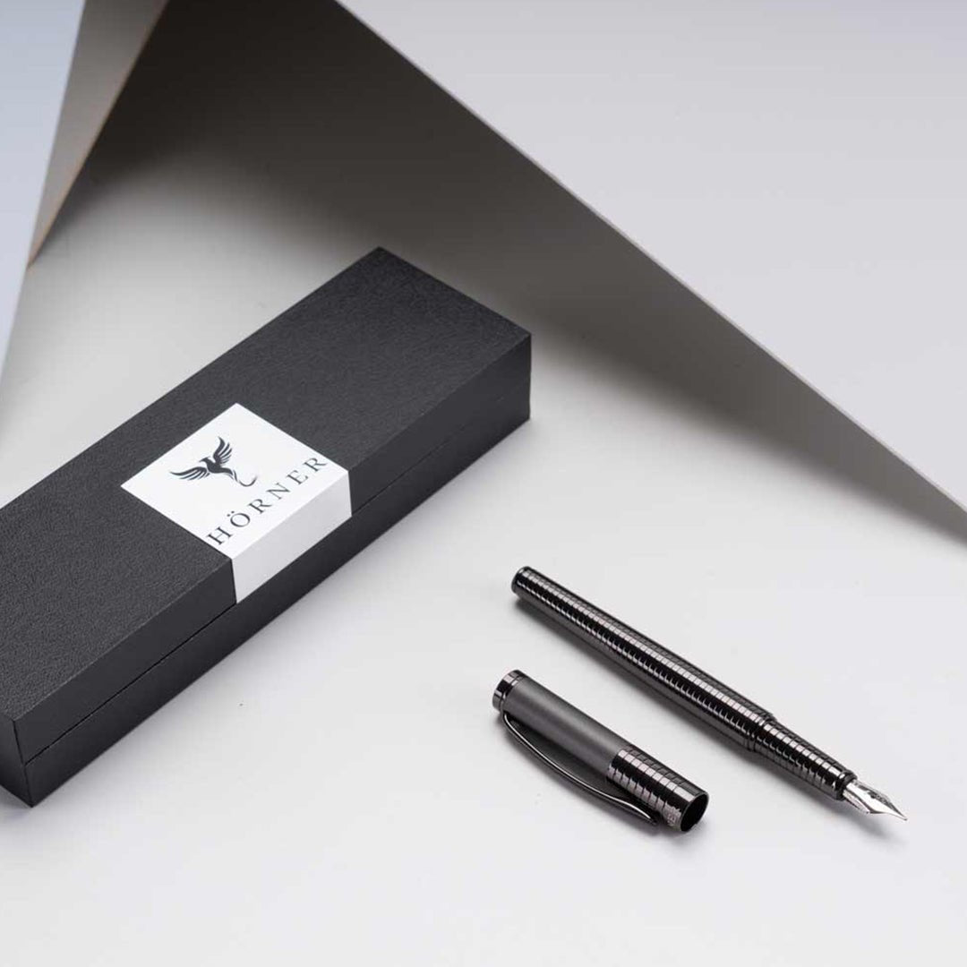 Horner | Fortress | Fountain Pen | Gunmetal - Aarcaai