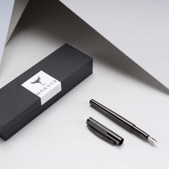 Horner | Fortress | Fountain Pen | Gunmetal - Aarcaai