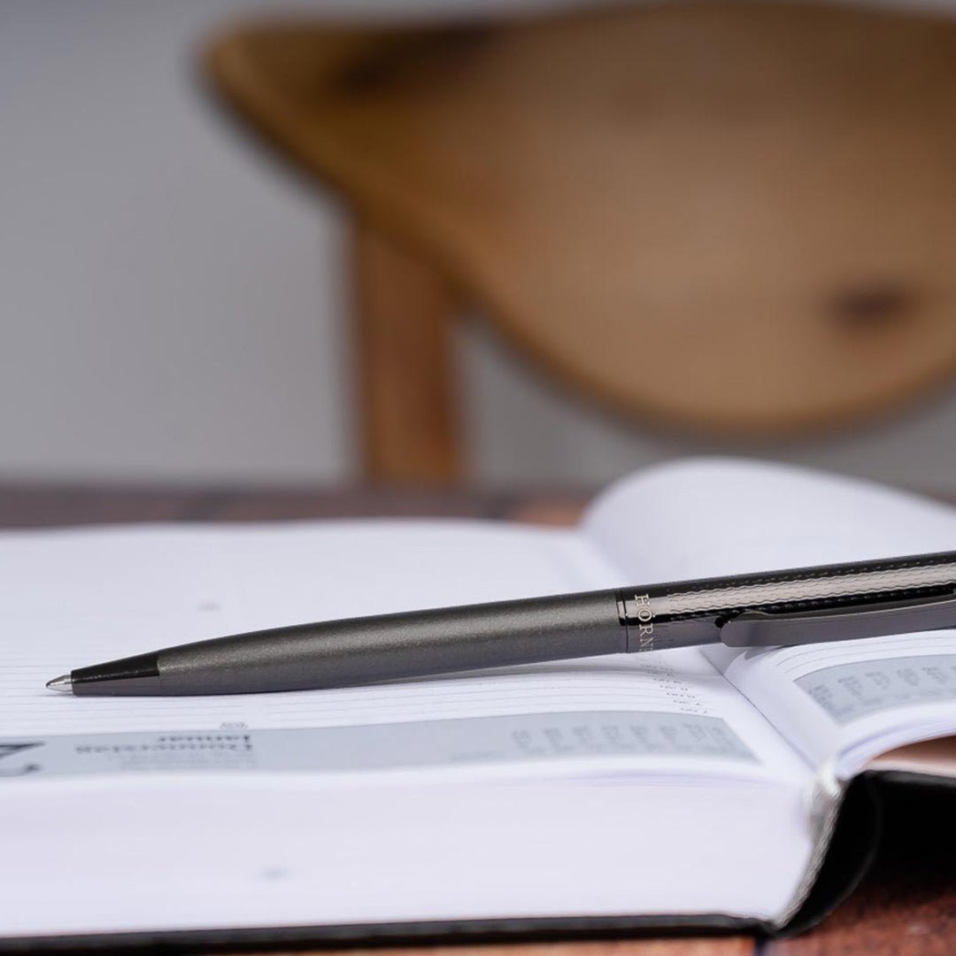 Horner | Levio | Ballpoint Pen | Gunmetal Grey - Aarcaai