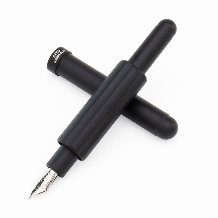 Monteverde Axis Fountain Pen - Matte Black - Aarcaai