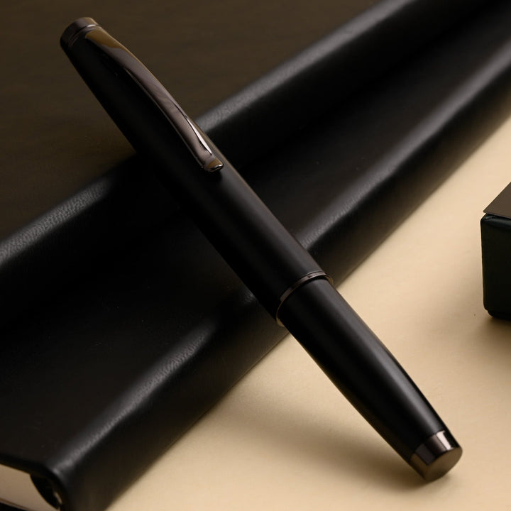 Monteverde Dakota Fountain Pen - Black Sky - Aarcaai