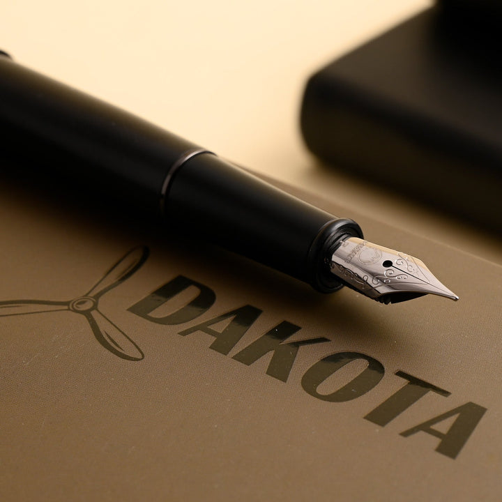 Monteverde Dakota Fountain Pen - Black Sky - Aarcaai