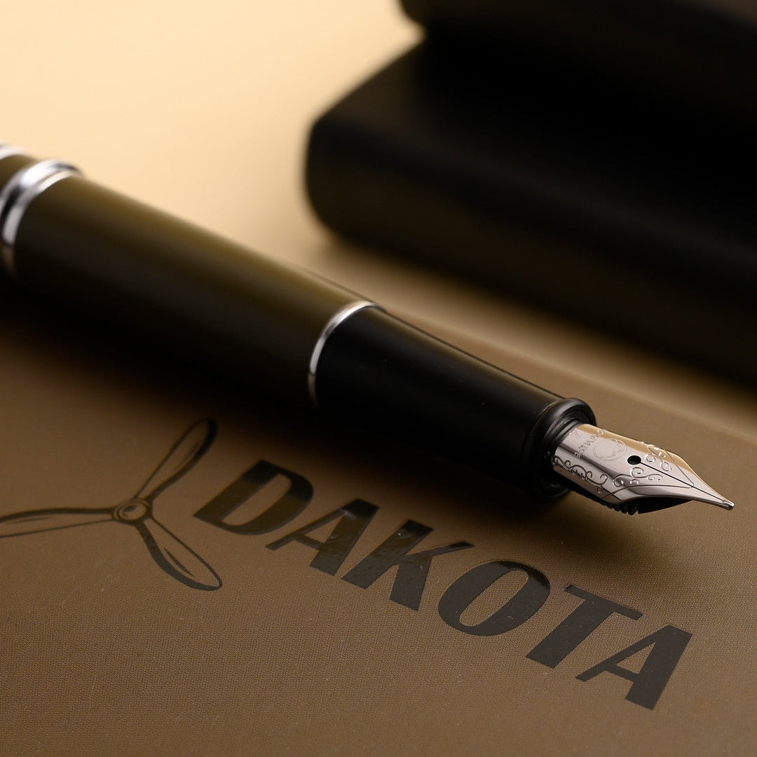 Monteverde Dakota Fountain Pen - Military Green CT - Aarcaai