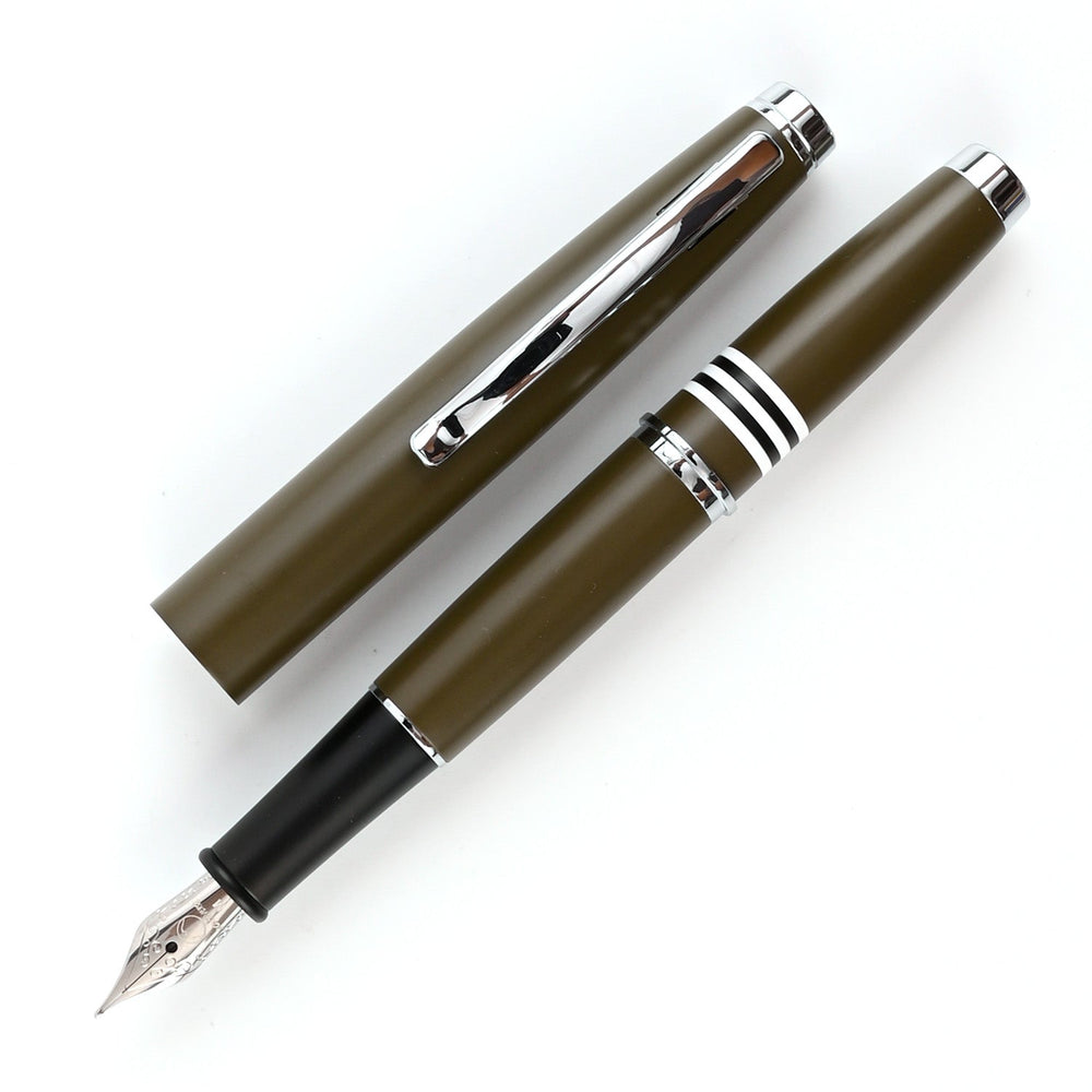 Monteverde Dakota Fountain Pen - Military Green CT - Aarcaai