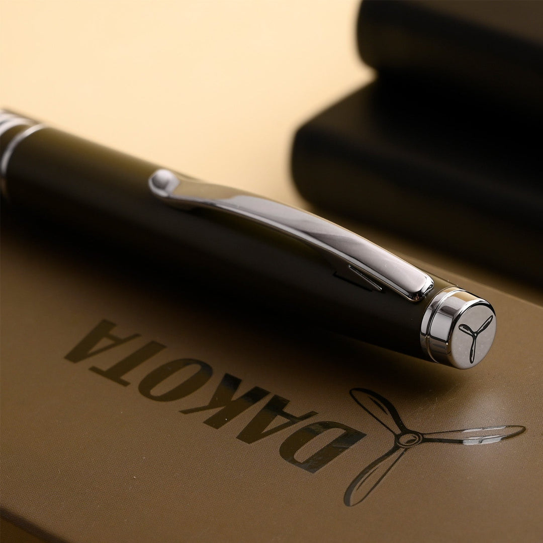 Monteverde Dakota Fountain Pen - Military Green CT - Aarcaai